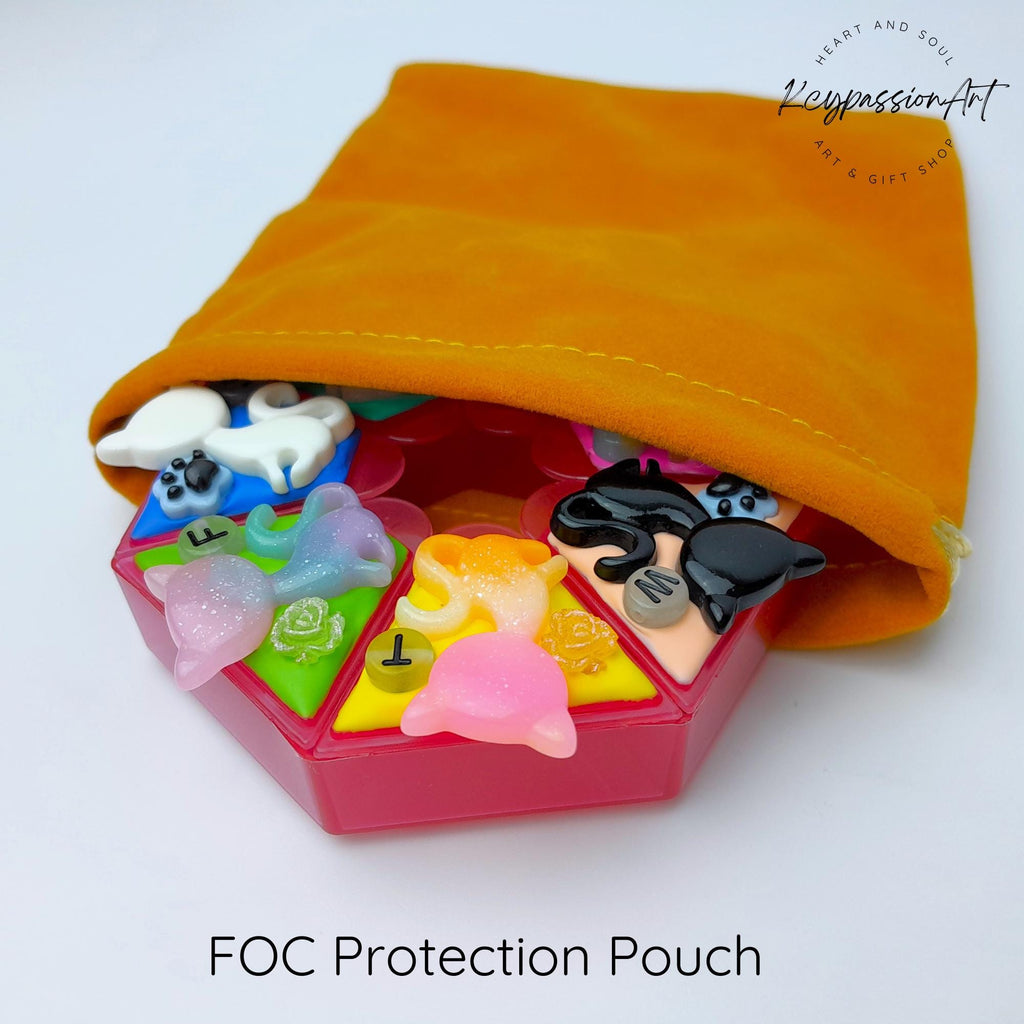 Colorful Cats - Heptagon Pill Box