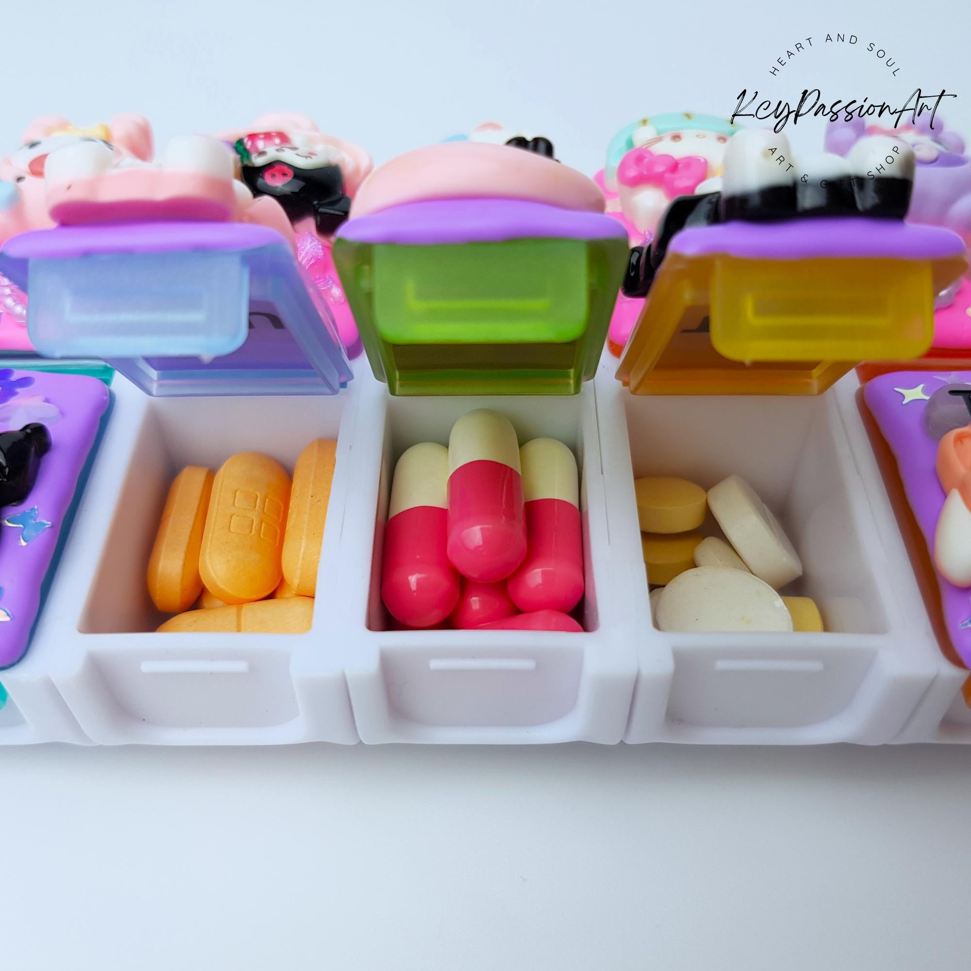 Friendship Love -  Detachable Pill Box