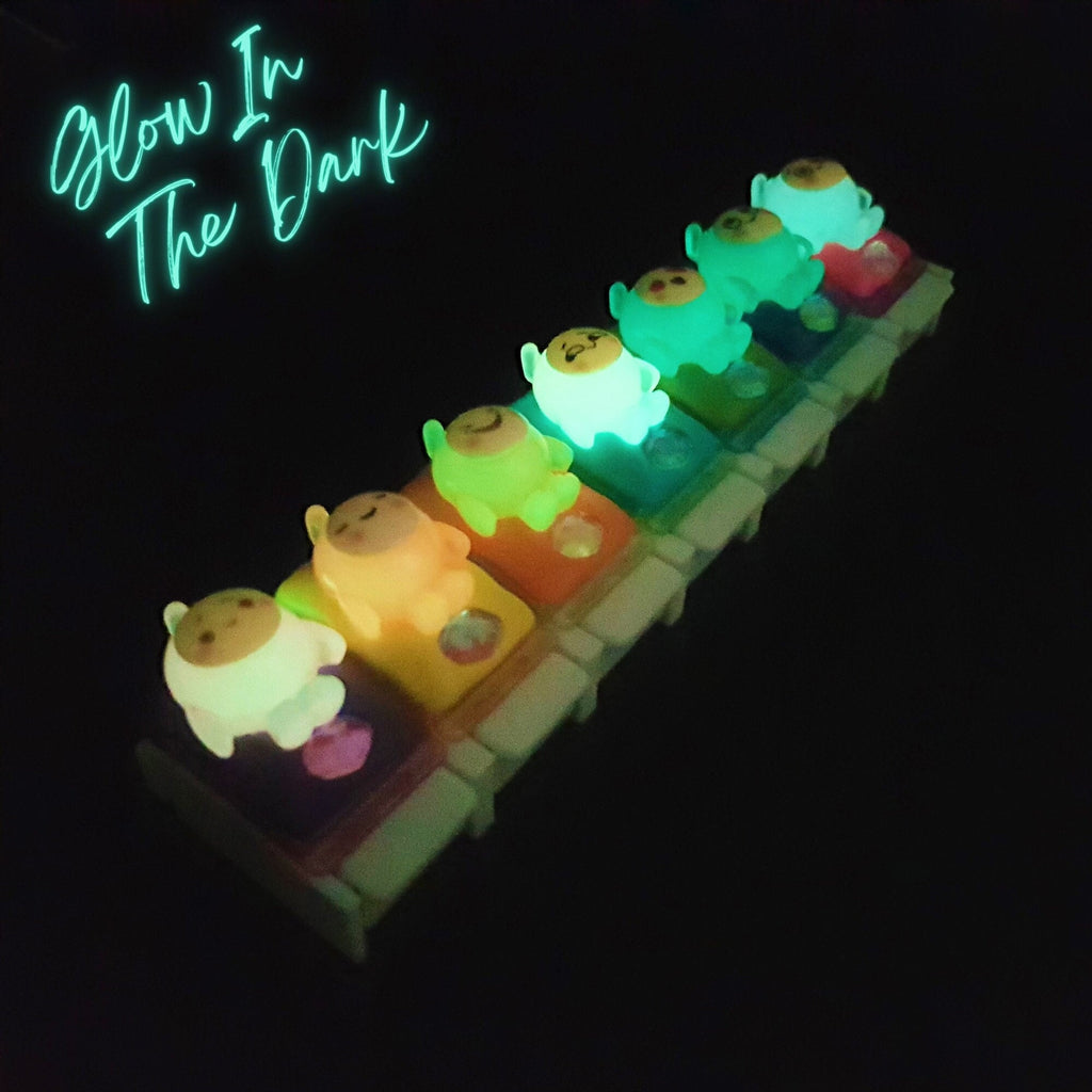 7-Tage-Pillenbox „Colorful We Glow“ – Leuchtende, niedliche Pillendose, Medikamenten- und Vitaminspender, Wochen-Pillenbox