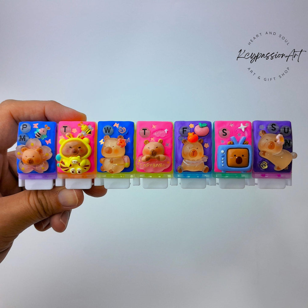 Capybara Glow - Straight Pill Box