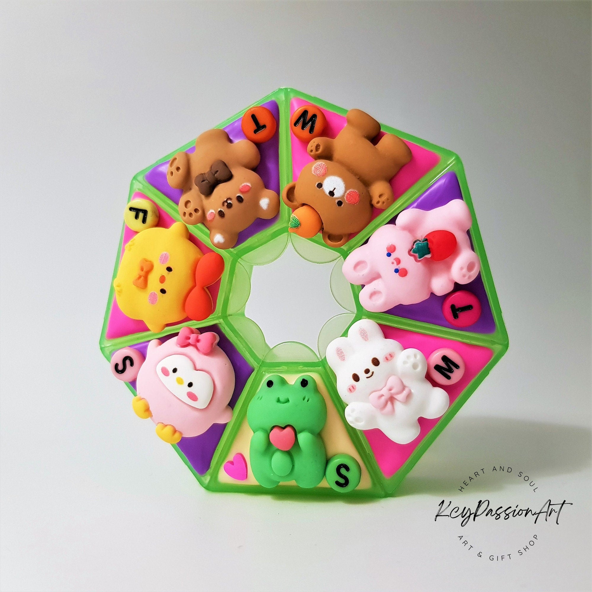 Cheerful Frens - Heptagon Pill Box