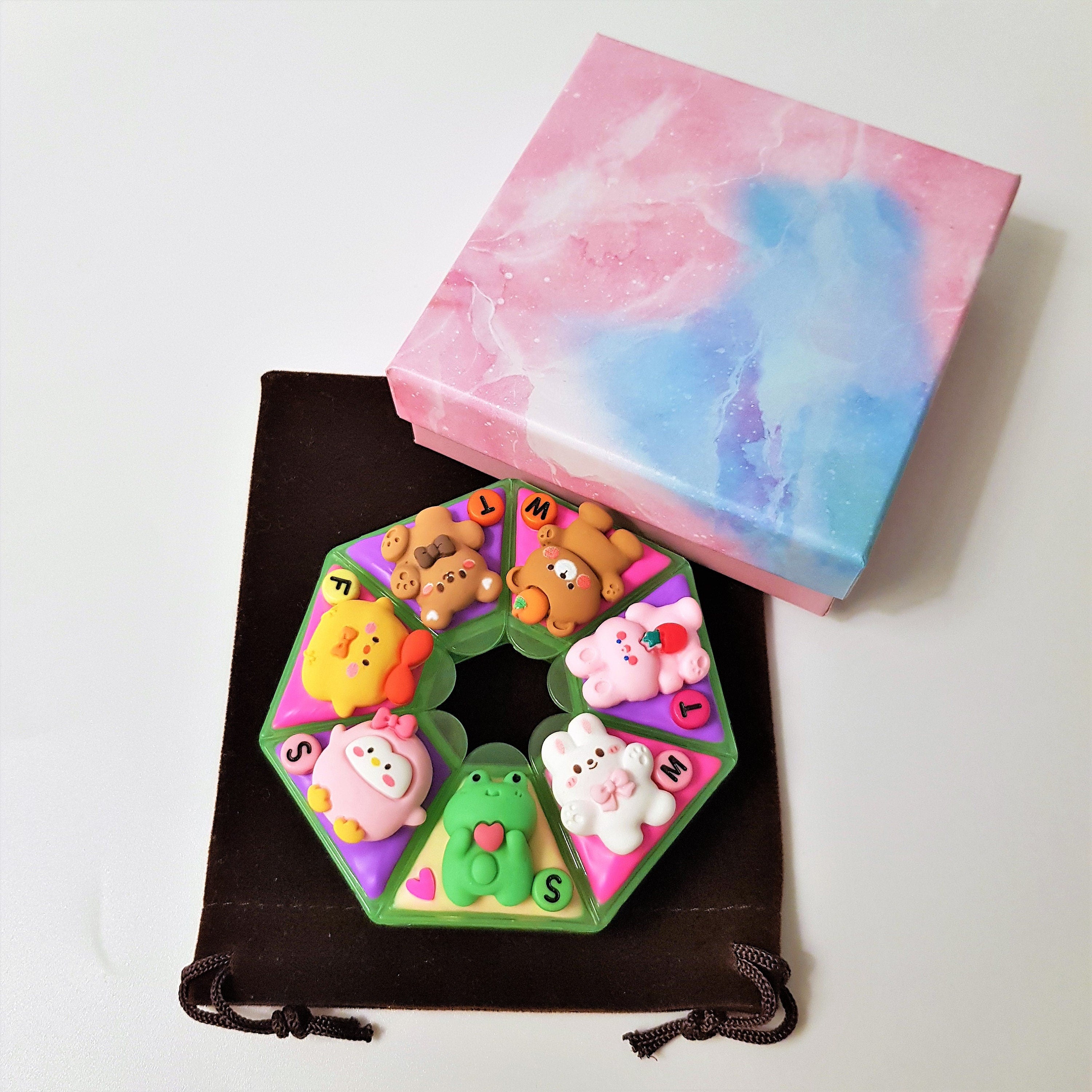 Cheerful Frens - Heptagon Pill Box