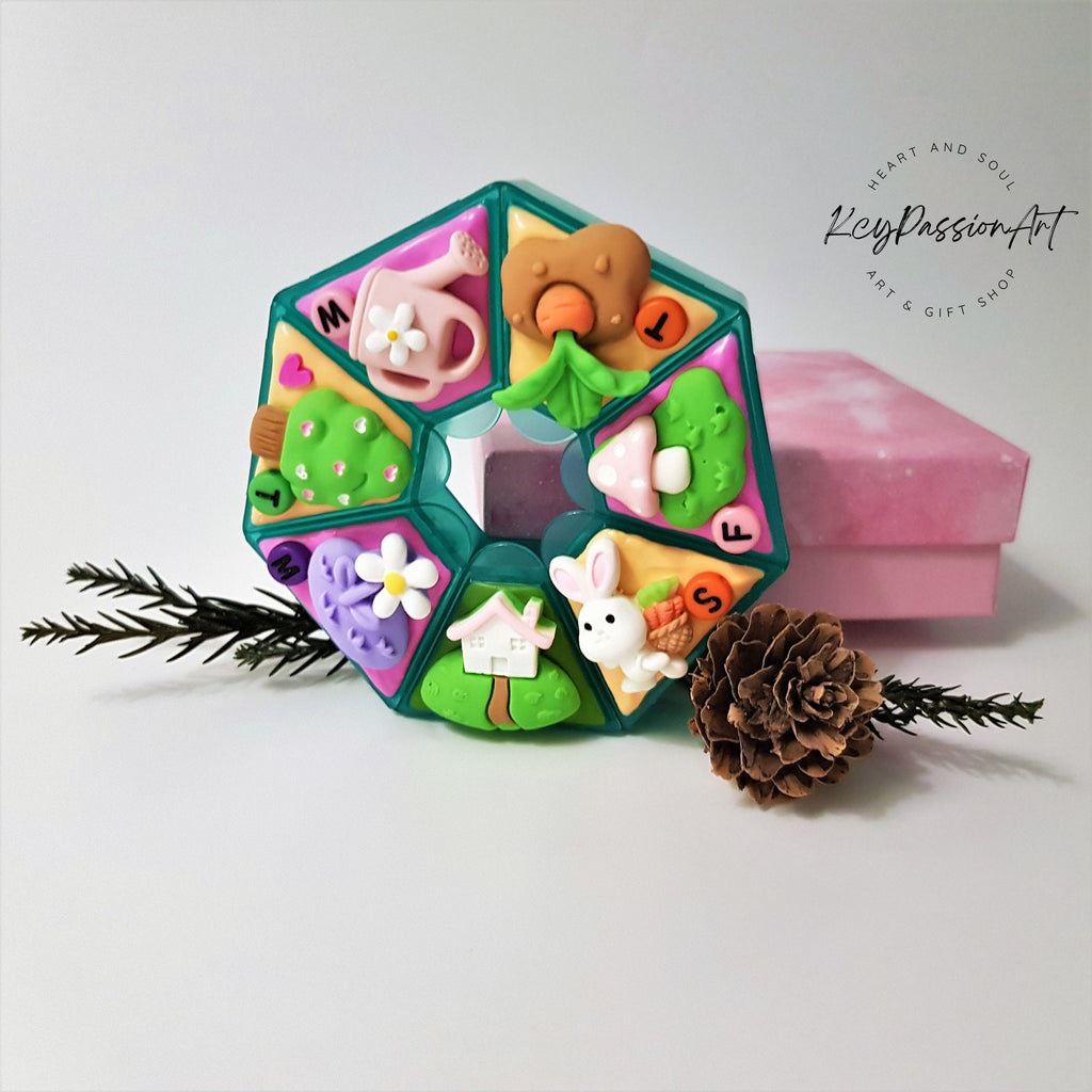 Rabbit Garden - Heptagon Pill Box