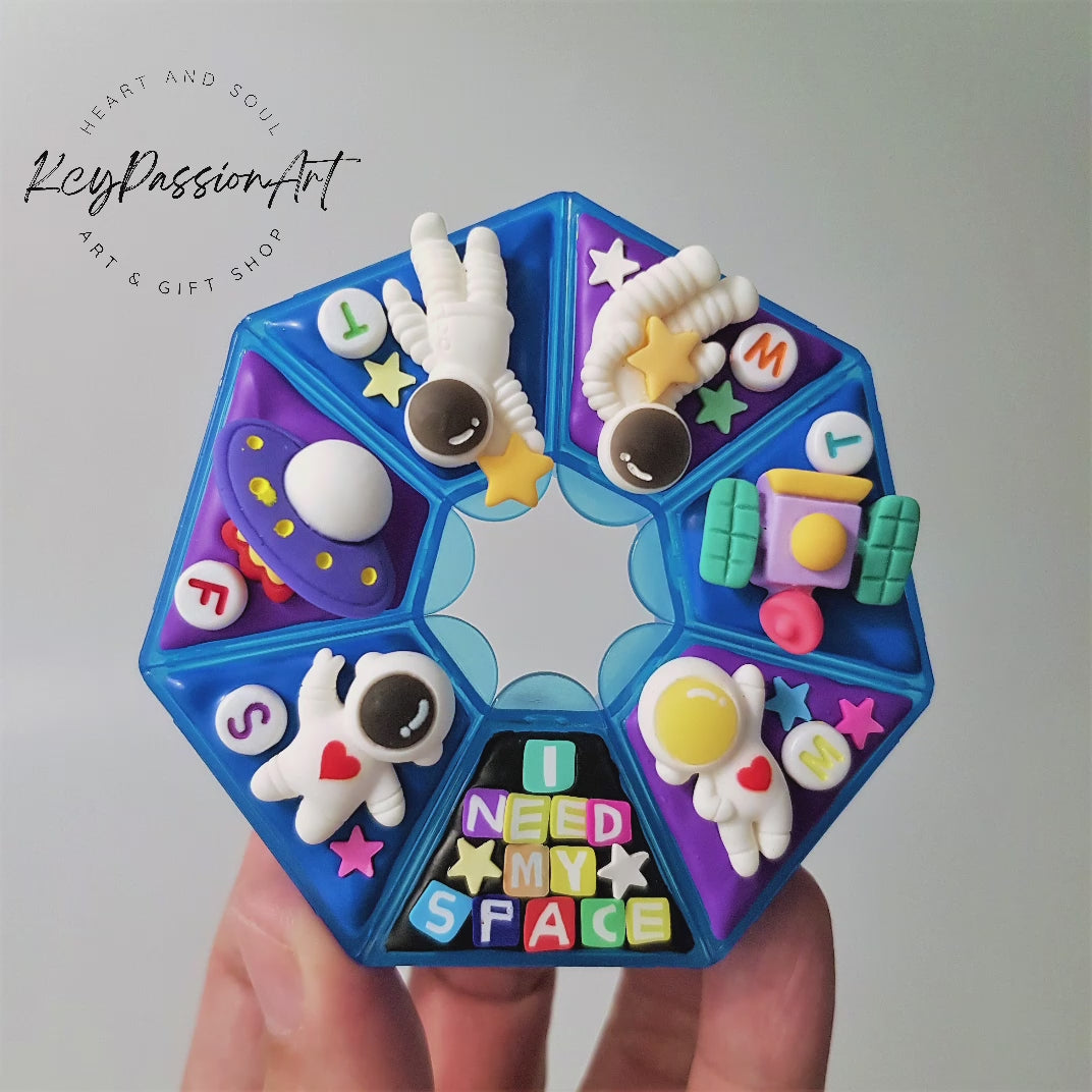 I Need My Space - Heptagon Pill Box