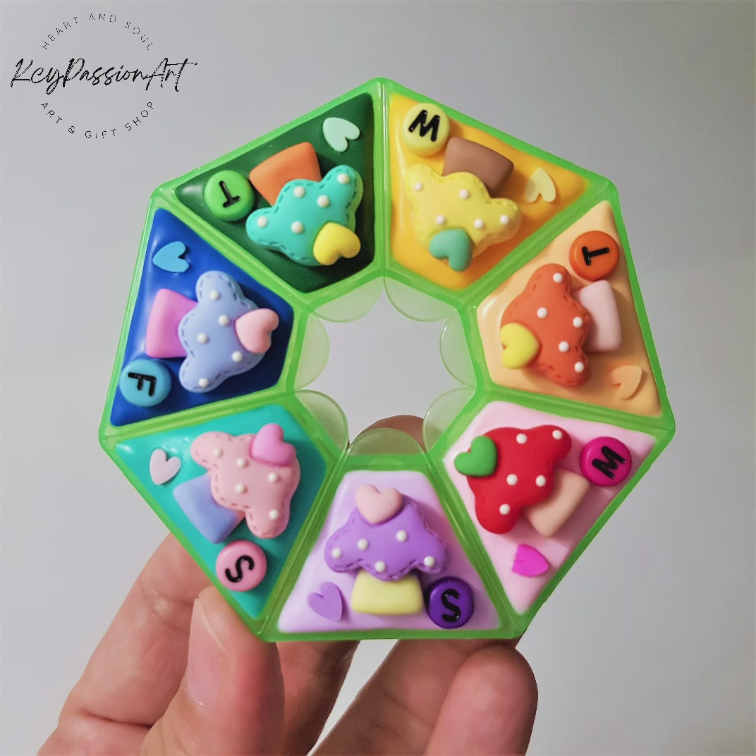 Mush Stitchy Room - Heptagon Pill Box