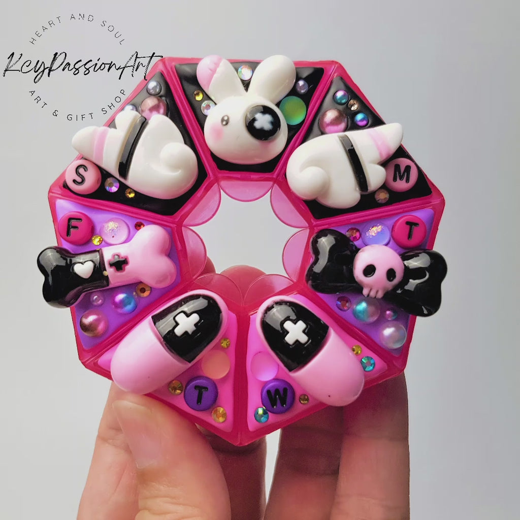 Bad Rabbit - Heptagon Pill Box