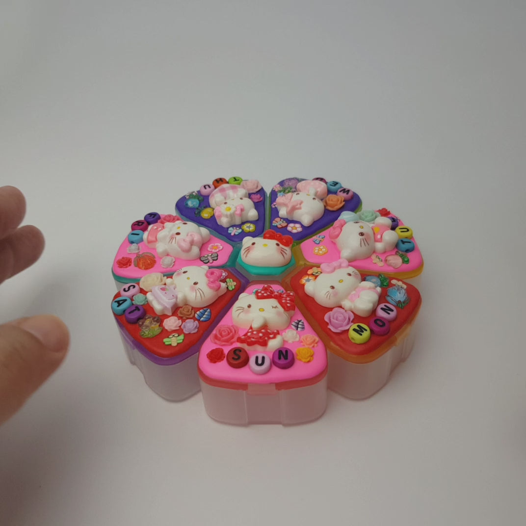 Mesmerized Flower Maze - XL Pill Box