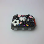 Pillenbox „Playful Black Cutie“ zum Aufklappen und Falten, Medikamenten- und Vitaminspender, 7-Tage-Pillenbox für Tag und Nacht