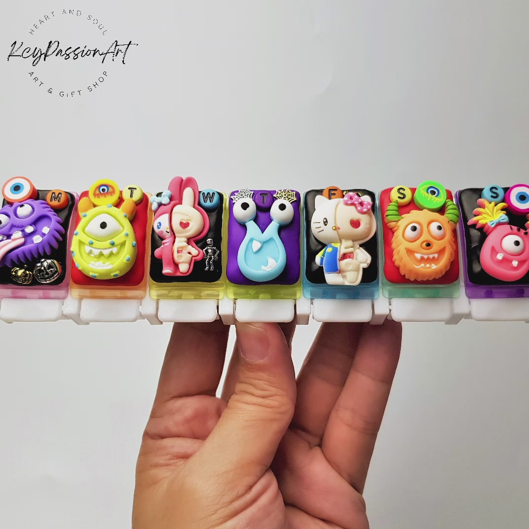 Funny Spooky Things - Straight Pill Box