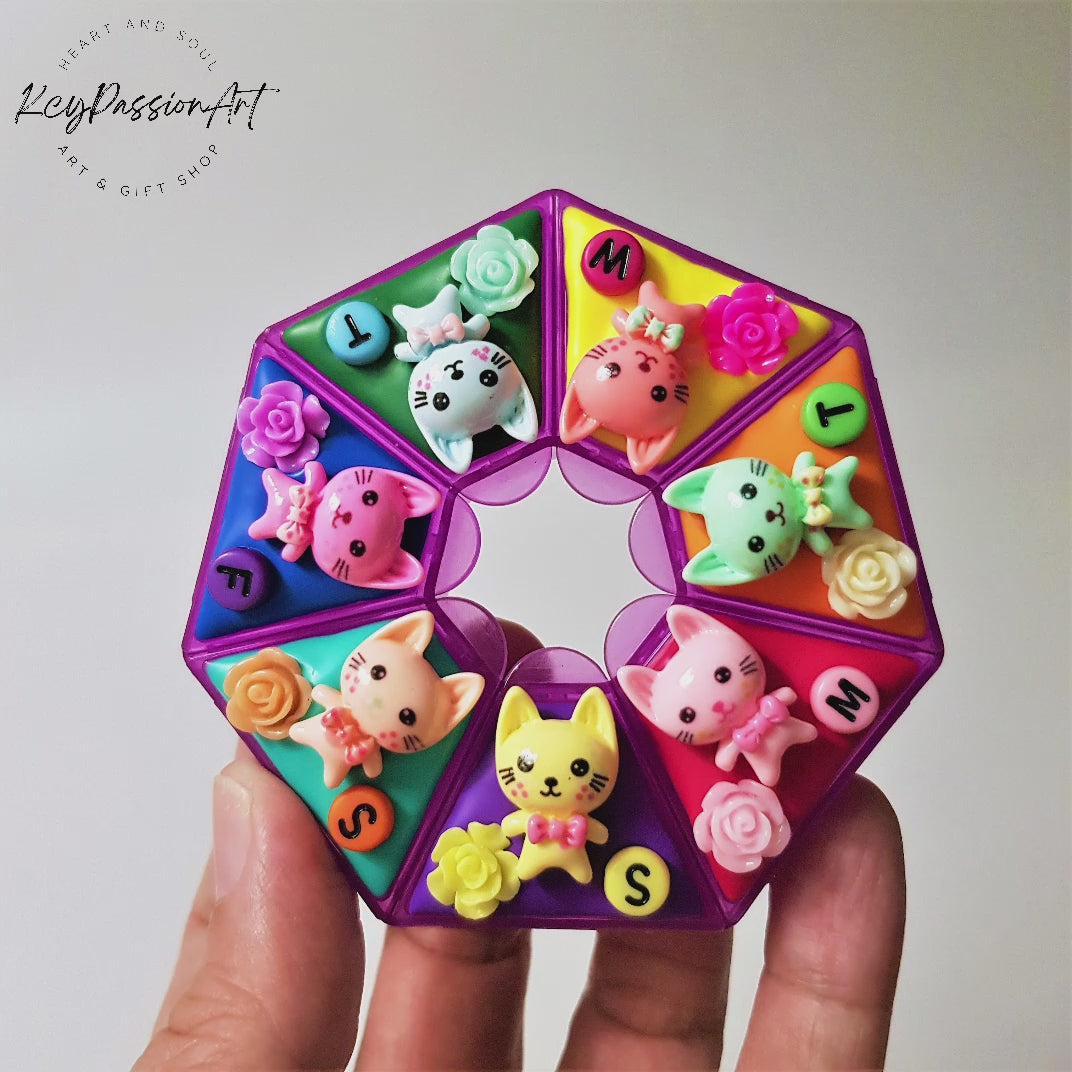 United Kitten Cats - Heptagon Pill Box